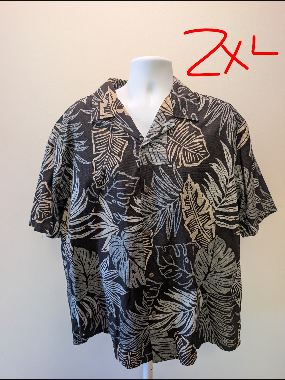 Men's Black Tropical Leaf Short-Sleeve Button-Down Shirt